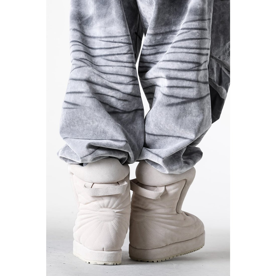 ピーディーエフ PDF Boots Embroidery - Neve Lunar Nabuk （Off White