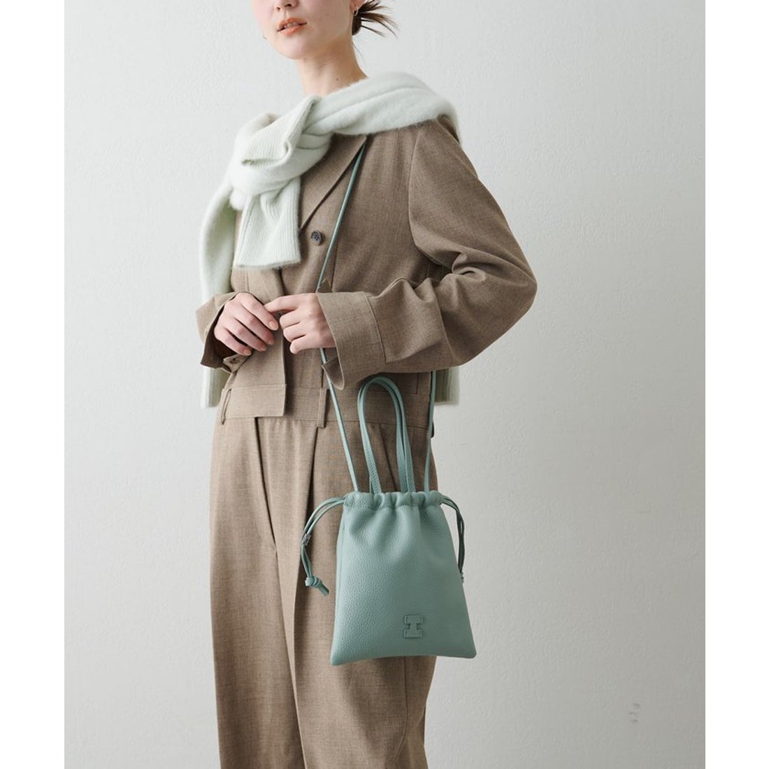 イアクッチ IACUCCI グラネッロ CERVO （charcoal） - ファッション