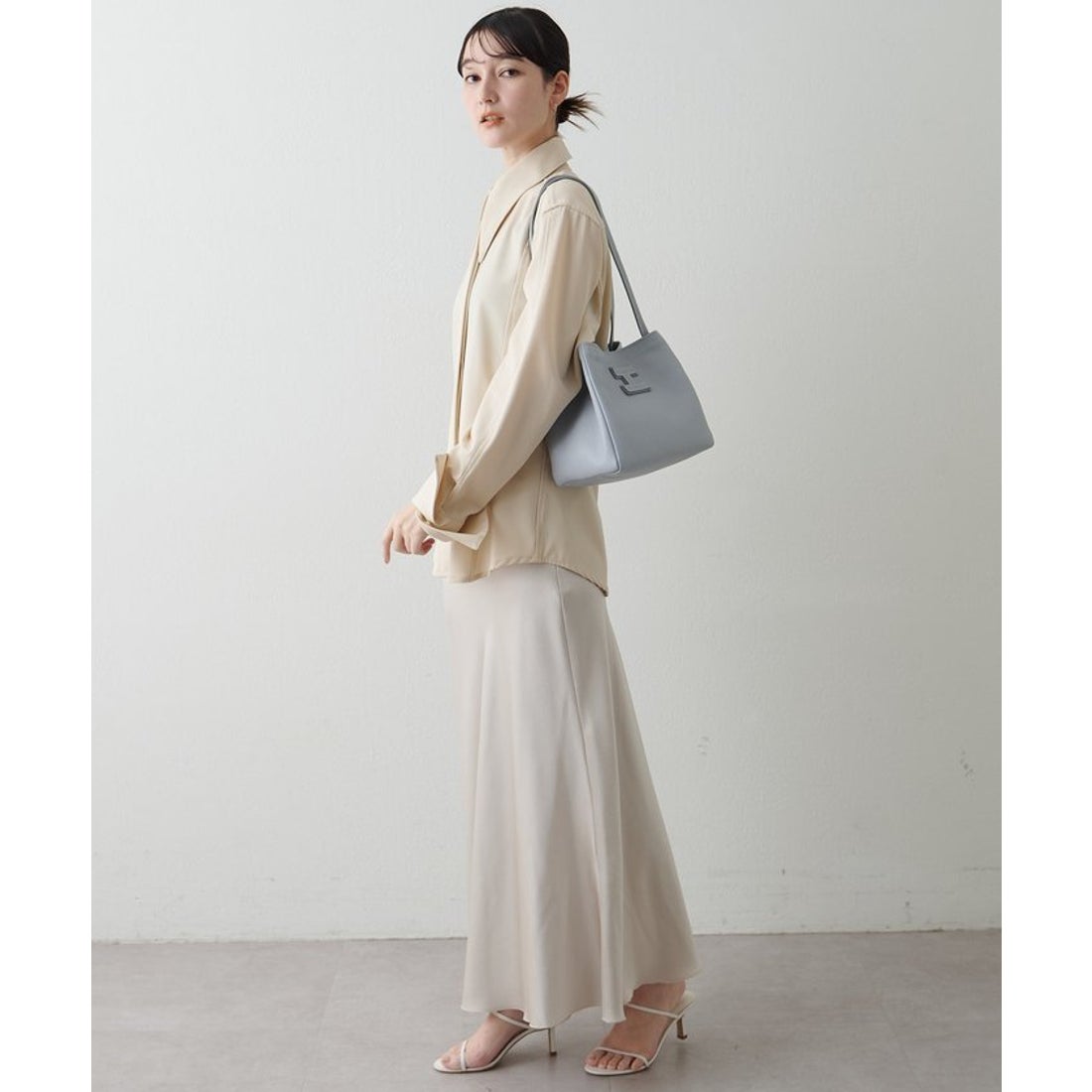 イアクッチ IACUCCI センティエーロ ミニトート CERVO （lightgrey