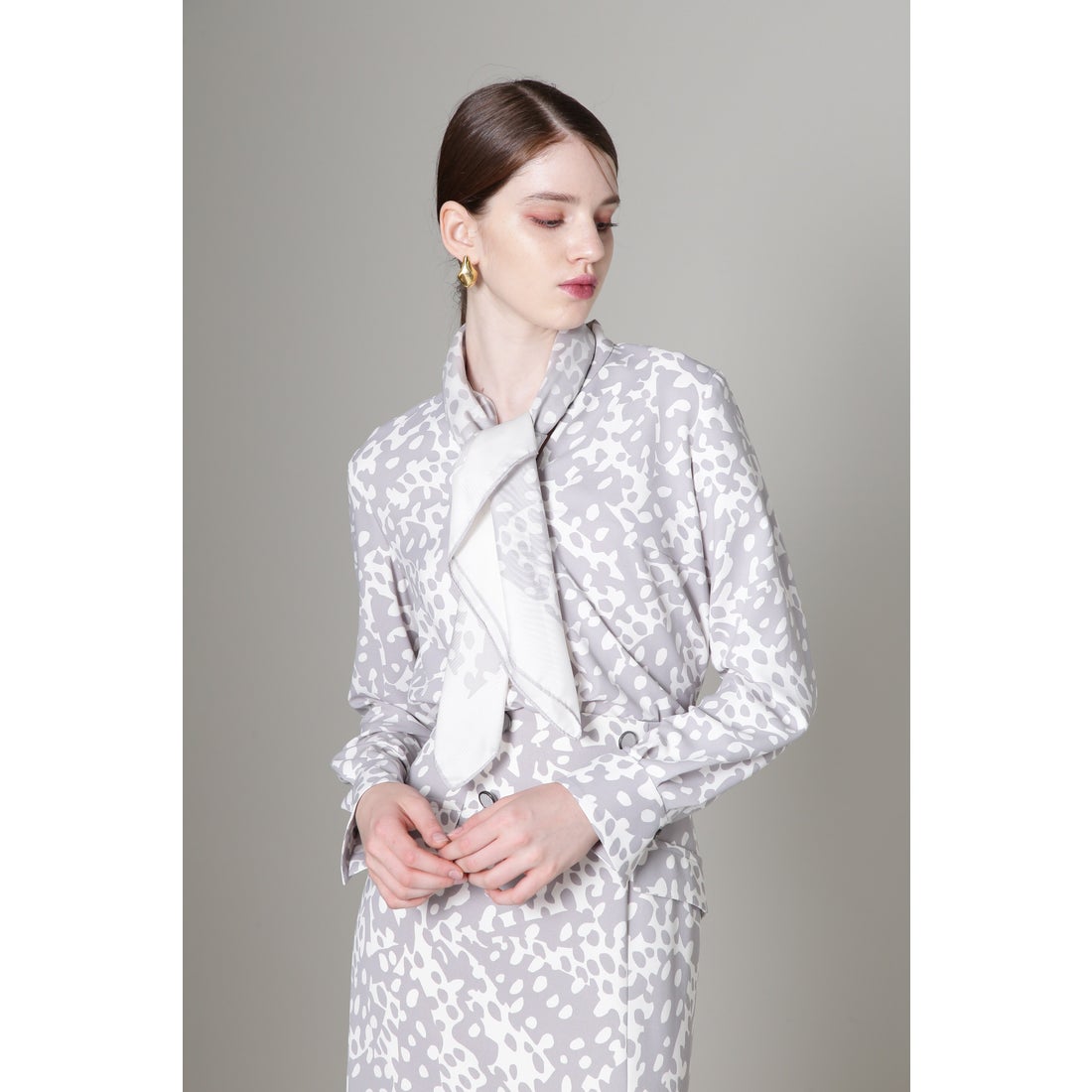 PINKY & DIANNE [URBAN PRECIOUS] アブストラクトドットプリント