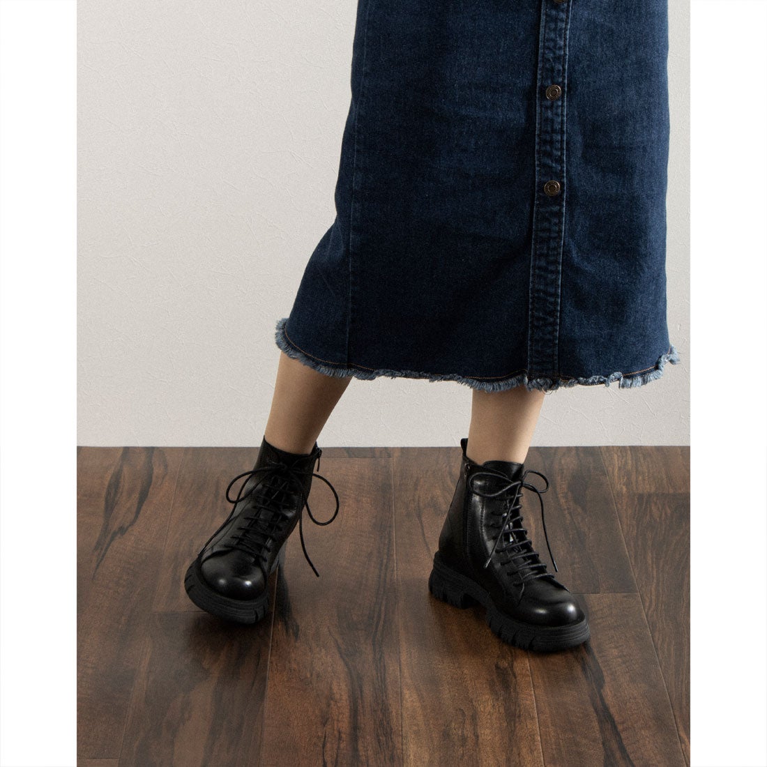 クシェリ QUSHELI ラウンドトウトラックソールモンキーブーツ