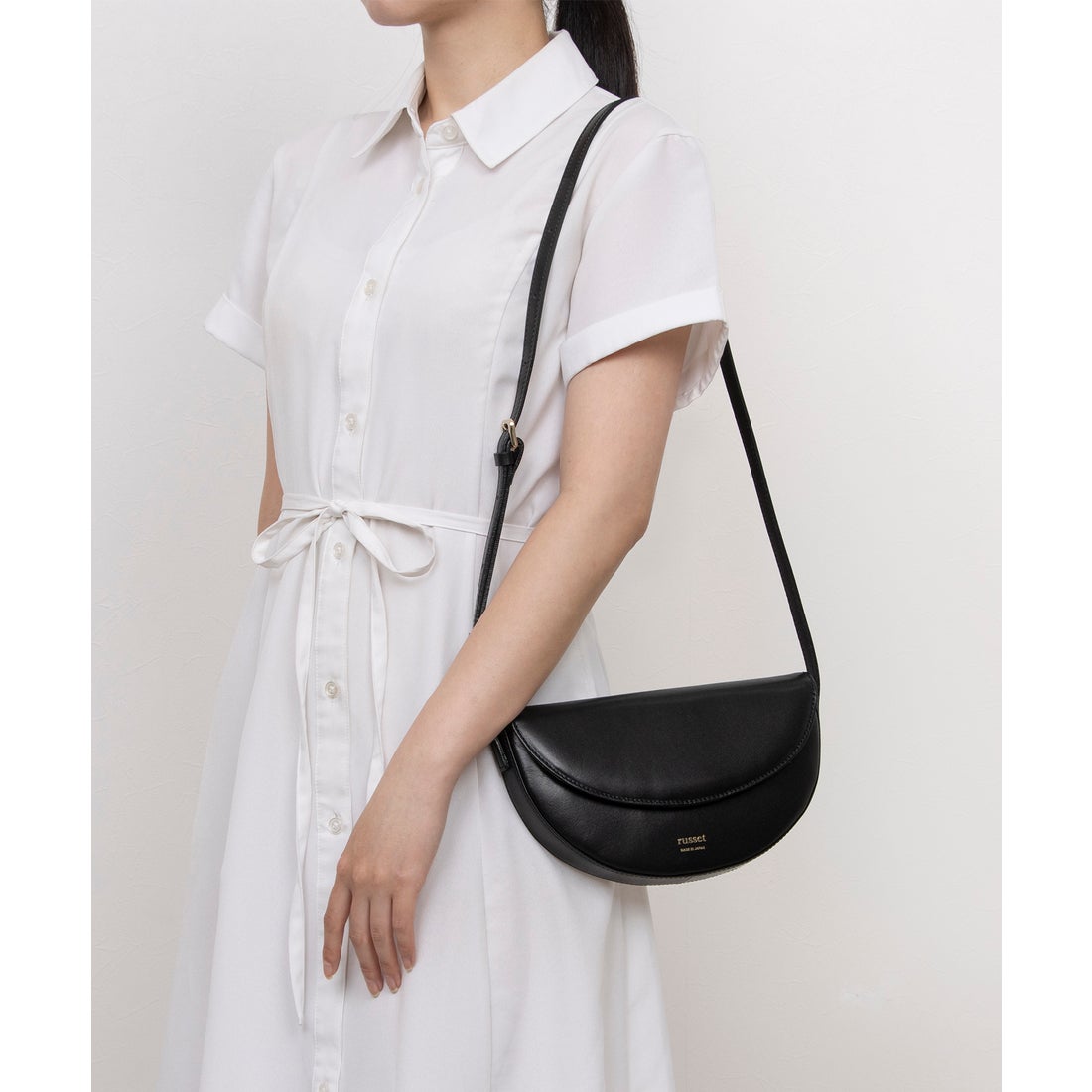 ラシット russet レザーハーフムーンミニショルダー（CEー1525