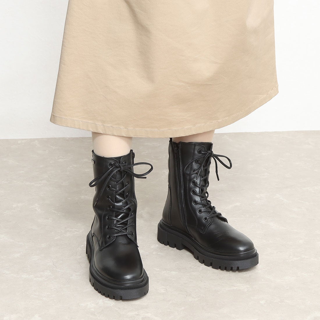 タマリス Tamaris 防水レースアップショートブーツ （ブラック