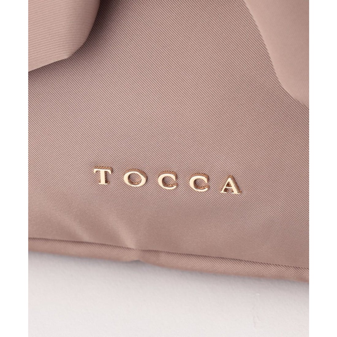トッカ TOCCA 【撥水】RIBBON KNOT BODY BAG ボディバッグ （ベージュ