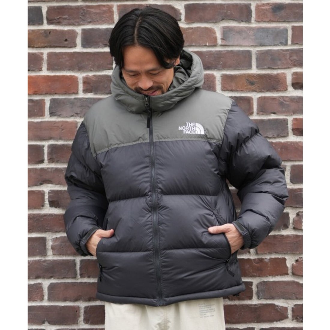 ザ・ノース・フェイス THE NORTH FACE NUPTSE HOODIE （グレー