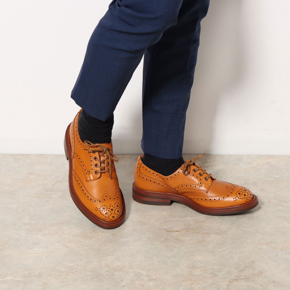 トリッカーズ Tricker's レザーウィングチップ BOURTON 5633（ACONE