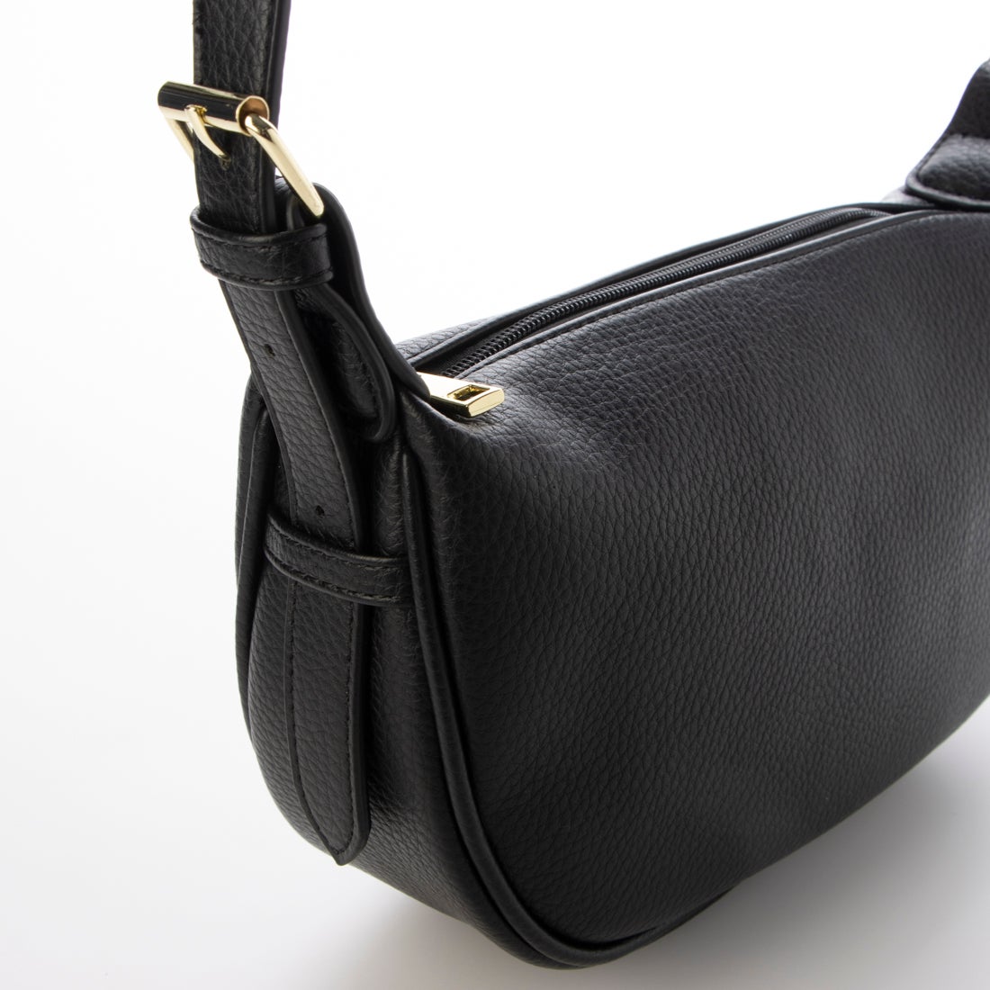 ビアデルトリトーネ Via Del Toritone 三日月型 ハーフムーンホーボー