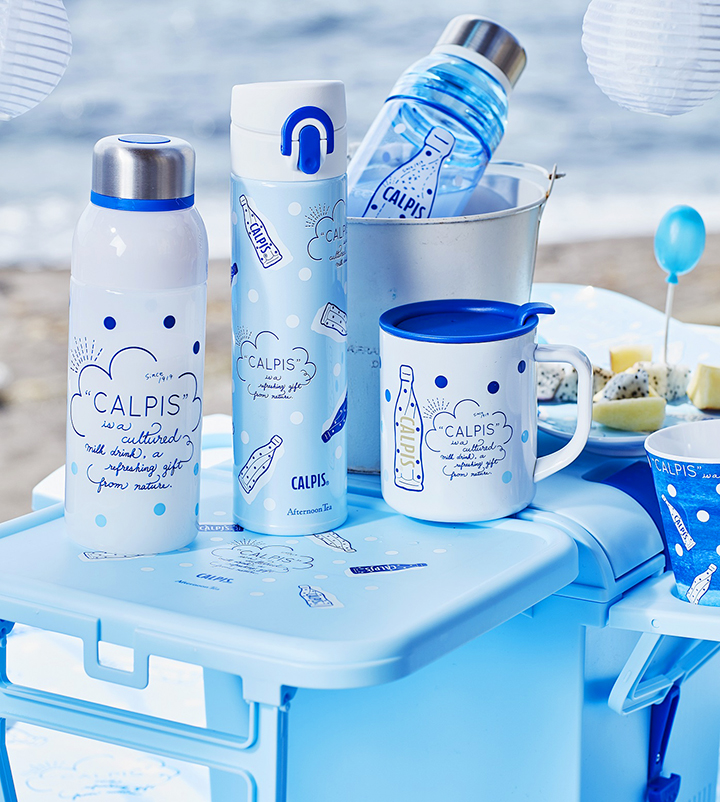 キラキラ素材やカルピス模様のキュートなアイテムがいっぱい☆ 夏空と