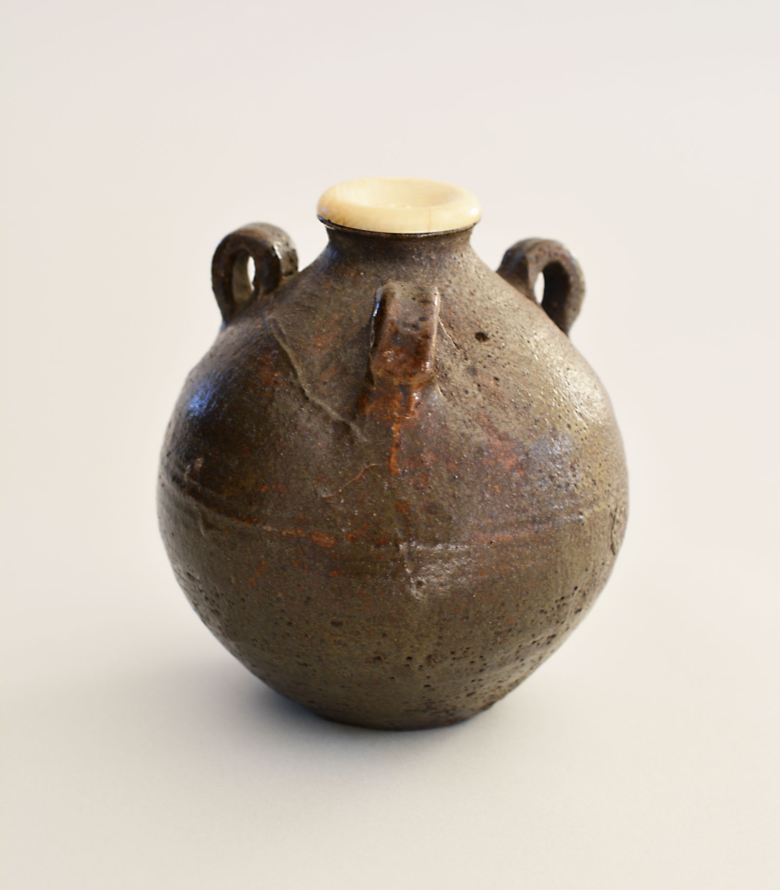 D000019-1950｜呂宋壺 銘 エクボ沢庵｜本間美術館所蔵作品データベース