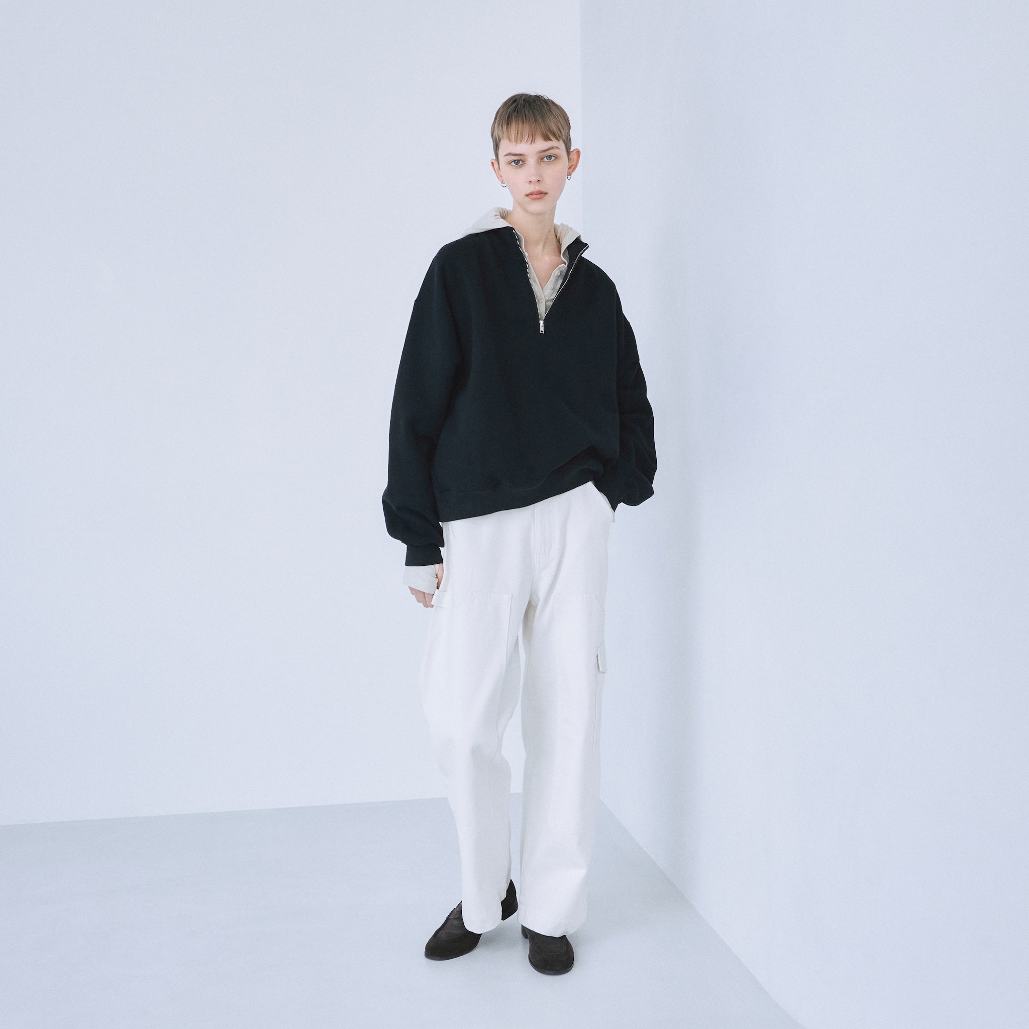 Volume Sweat スタンドカラープルオーバー