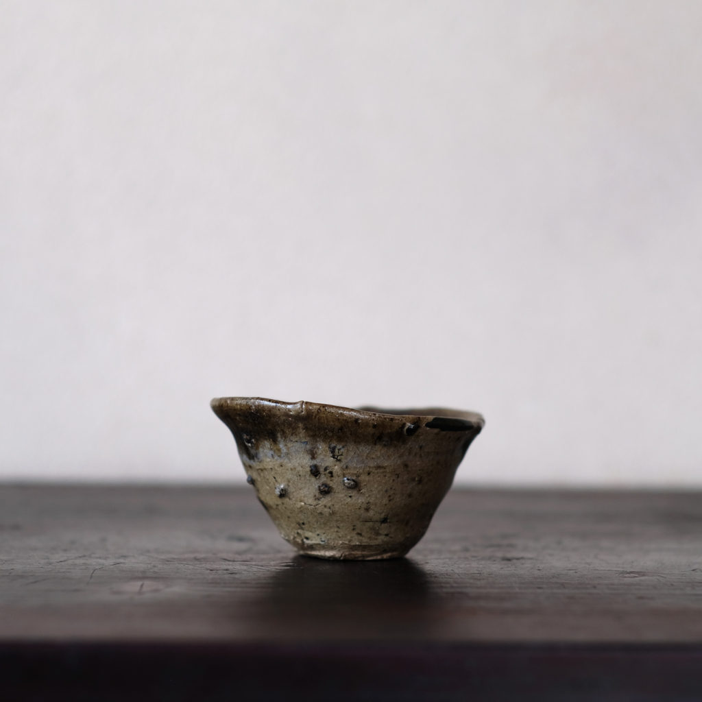 古唐津盃 幅約10.7㎝ 東Y7-0808⭐︎2F 古唐津盃 幅約10.7㎝ 東Y7-0808