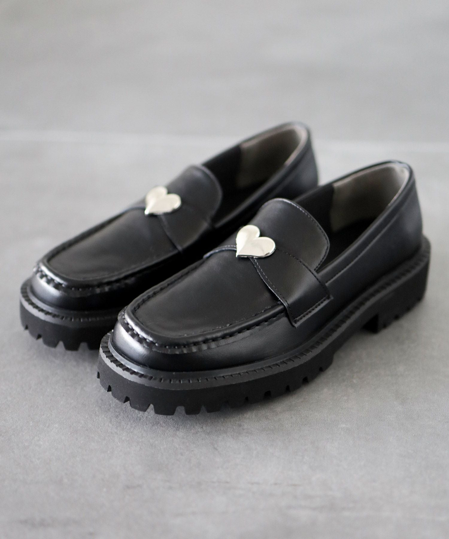 ハートモチーフ軽量厚底ローファー△返品不可 | SESTO(セスト