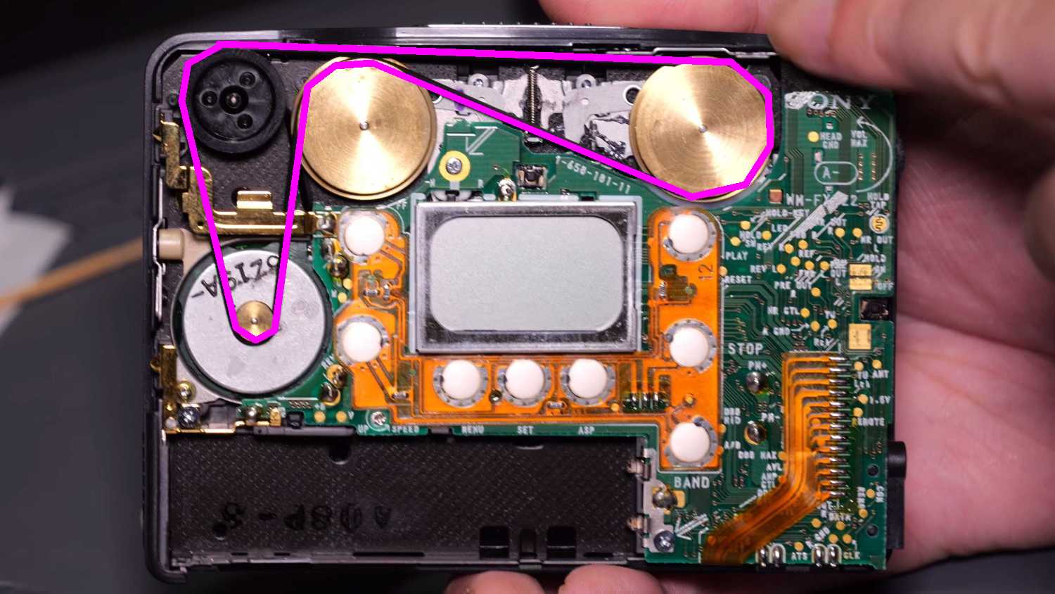 時代はカセットテープ！ソニーウォークマンWM-FX822の修理と再生速度の