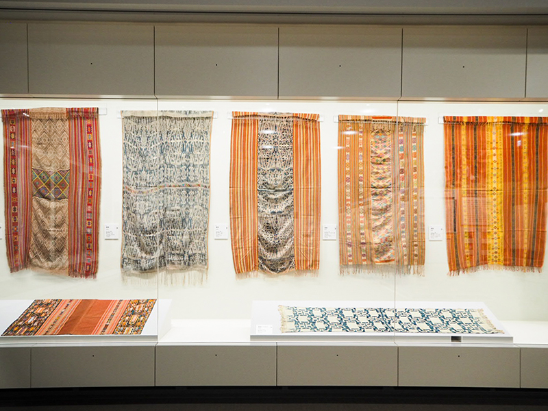 イカットから観る、インドネシアの島の暮らしと文化【たばこと塩の