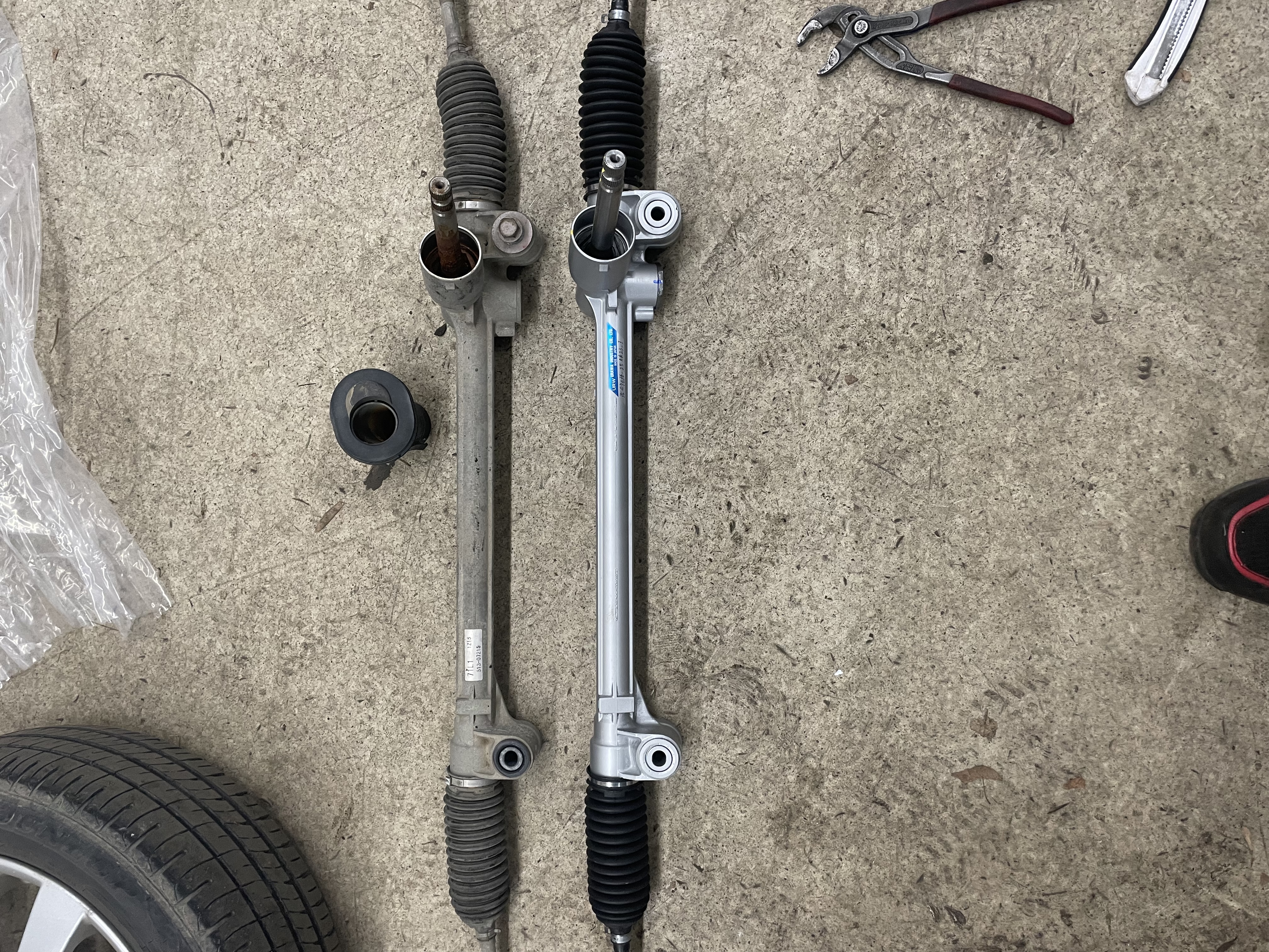 スイフト ハンドル カタカタ音 ステアリングギアボックス交換 | S.T WORKS