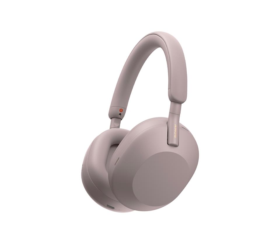 LE SSERAFIM Debuts Sony WH-1000XM5 Headphones & Earbuds in a New