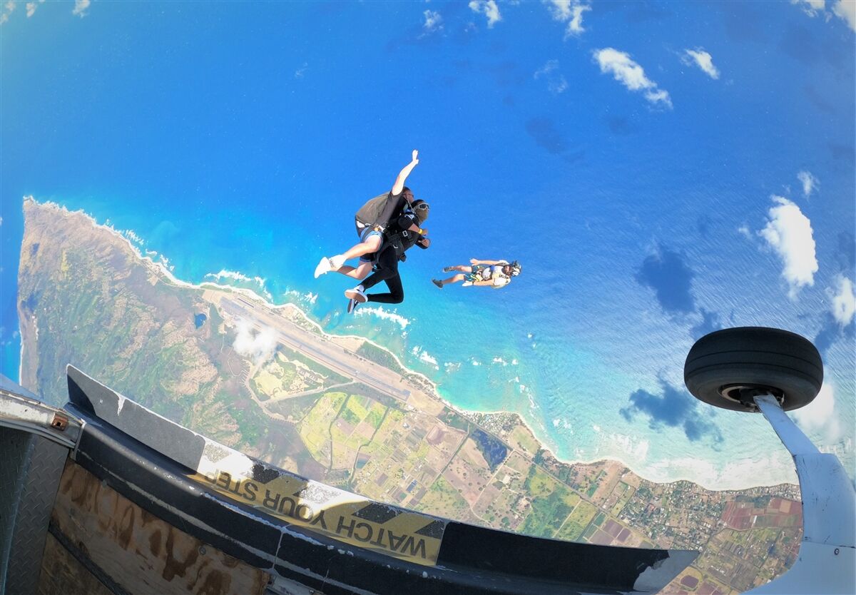 スカイダイビング (記念バッジ贈呈キャンペーン中) | VIP Tour Web