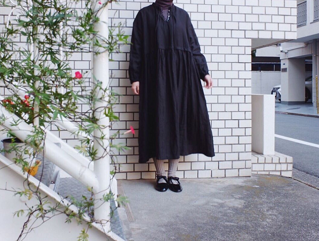 ネストローブ nest Robe リネン フリル フリンジ ピンタック 黒 ネスト