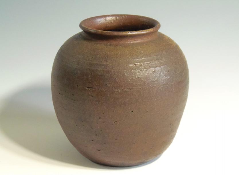 城南骨董-備前焼 陶古窯 壺 690