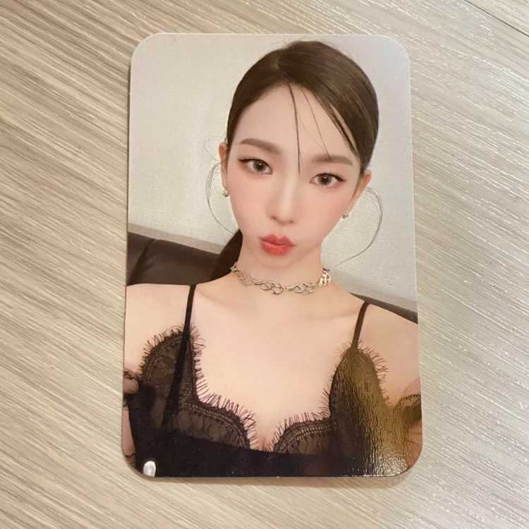 ☆SGS限定 aespa エスパ カリナ KARINA ペンライト 公式トレカ 1枚の