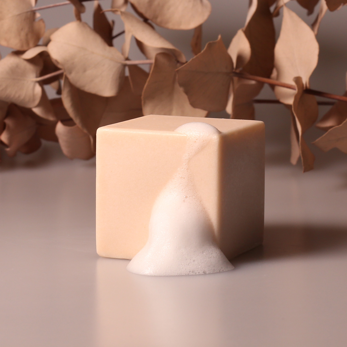 キューブ シャンプー 【CUBE shampoo smoky leaf】【固形シャンプー