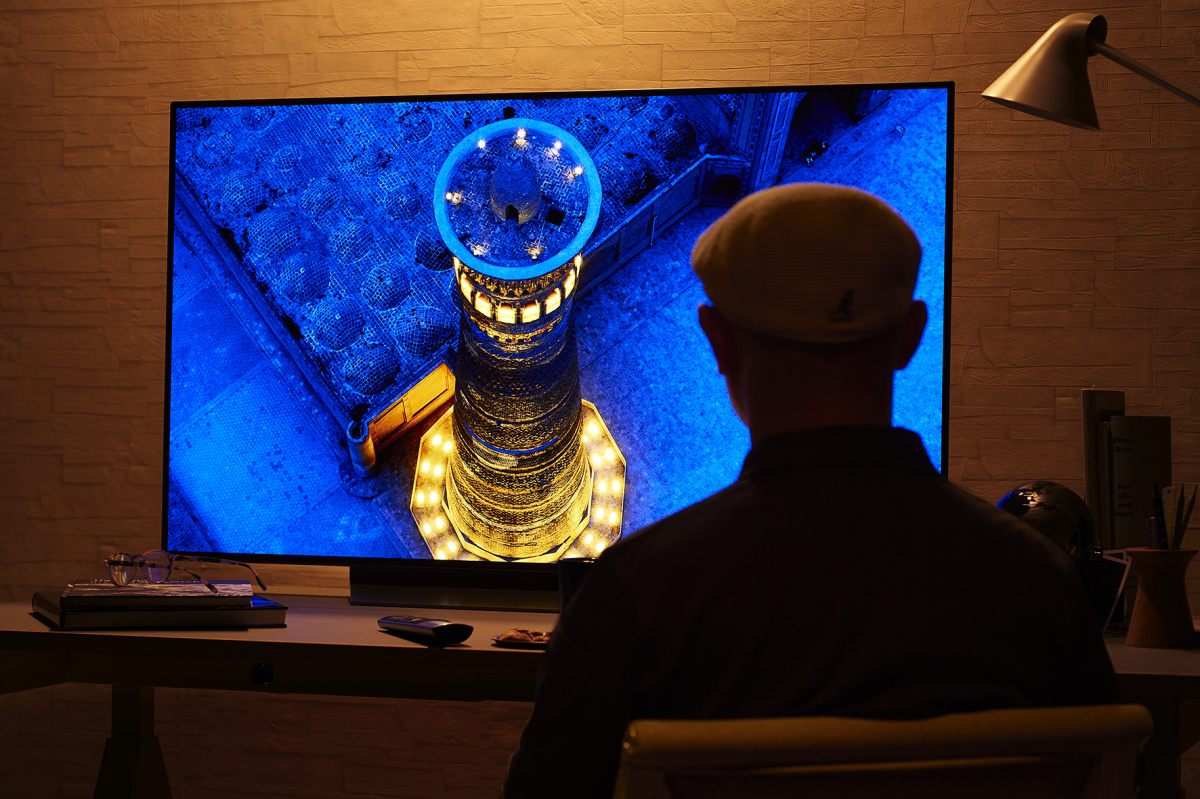 プライベート空間に極上の映像美を表現する、LGの48インチ有機ELテレビ