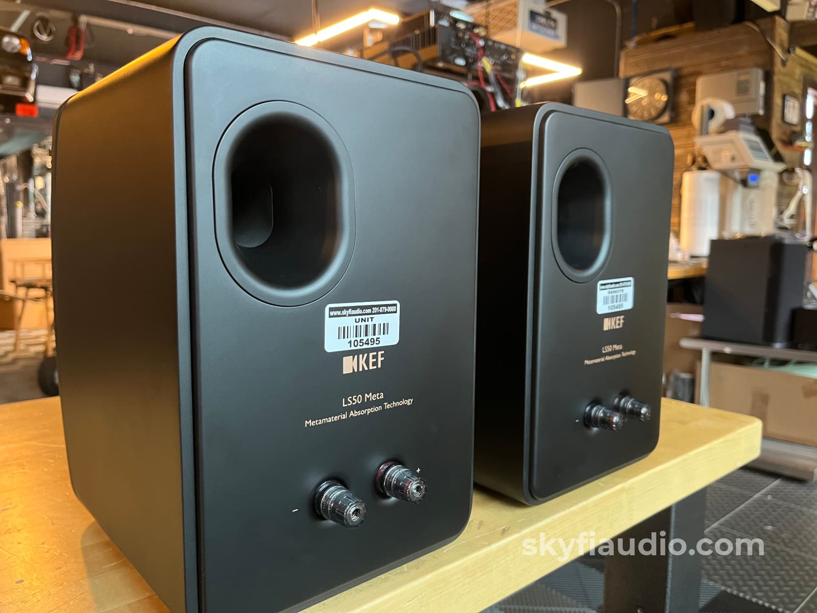 KEF LS50 Meta Speakers in Carbon Black