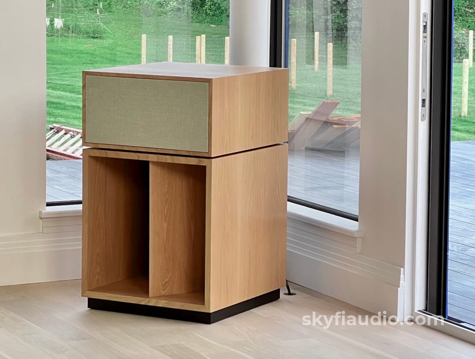 Klipsch La Scala AL6 Heritage Series Speakers In Custom White Oak Fini