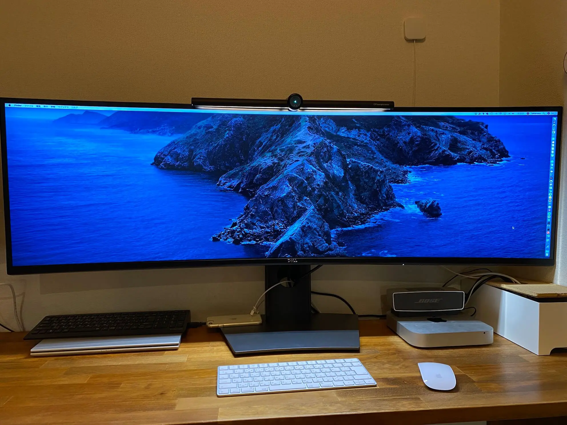 仕事が楽しくなる49インチのウルトラワイドモニター（5120×1440