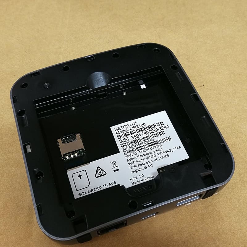 Netgear Nighthawk M2 MR2100 WiFi Mobile Router 4G LTE cat20