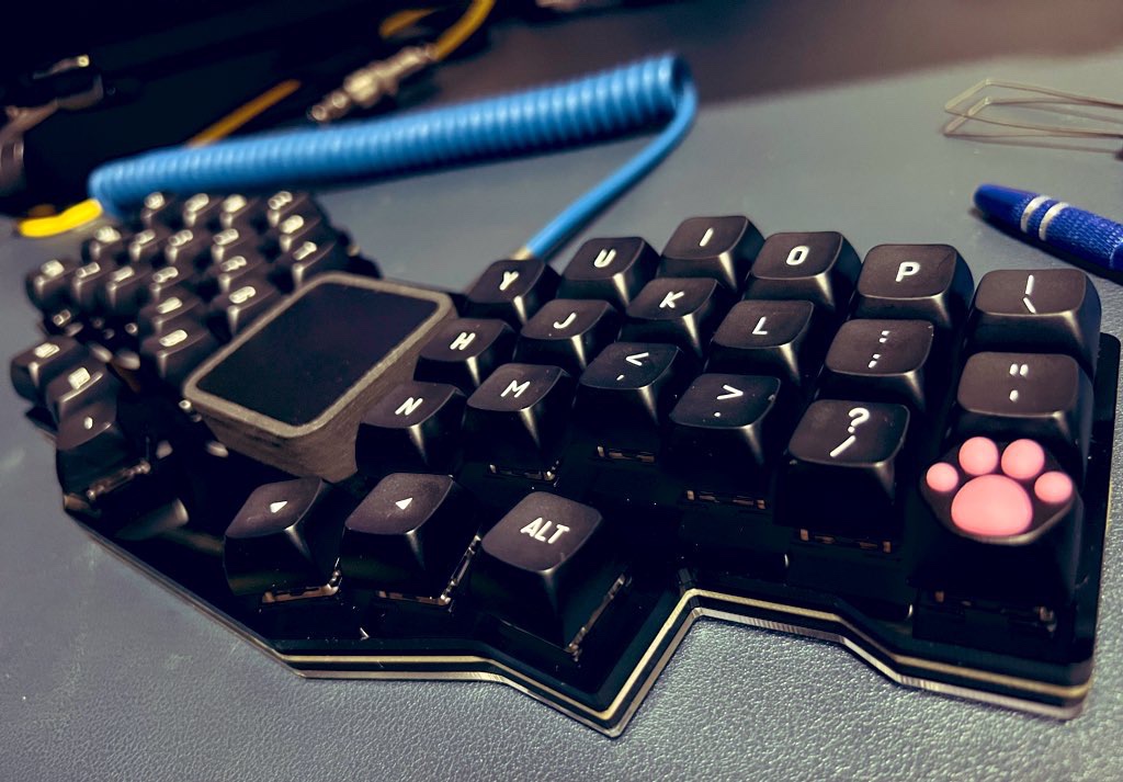 自作キーボード TGR Shi VA TGR Shi VA — Lightning Keyboards