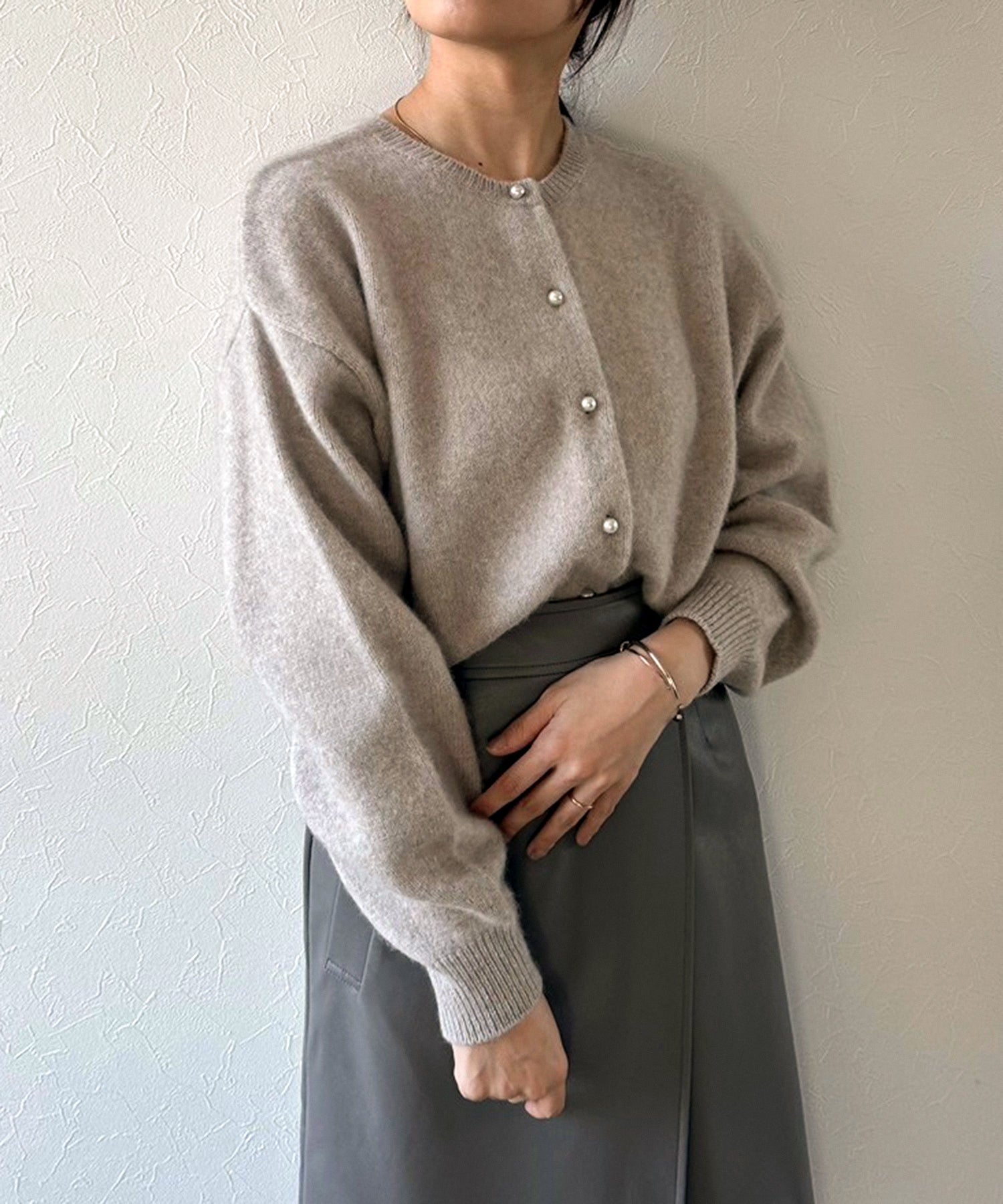 2WAY】 パールボタンラクーンカーディガン – Sirin Online Store