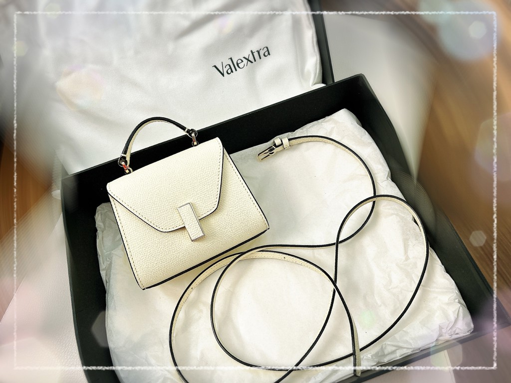 イジィデ ベルト ホワイト 白[V3E61-028-000W-OC] Iside Belt Bag