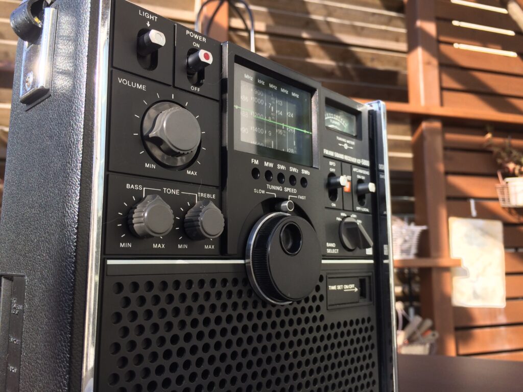 ソニー ICF-5800 – BCLブームの火付け役 | 【昭和レトロ】ゴールデン