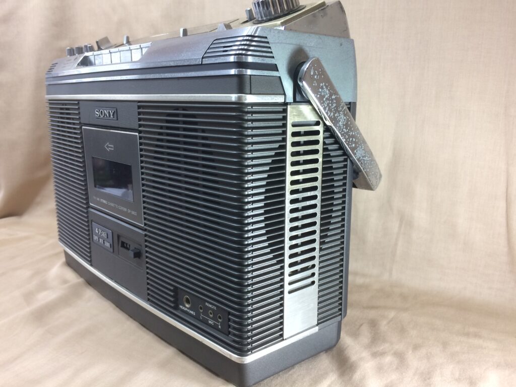 ソニー CF-3800 – 4スピーカー搭載の高級ステレオラジカセ | 【昭和