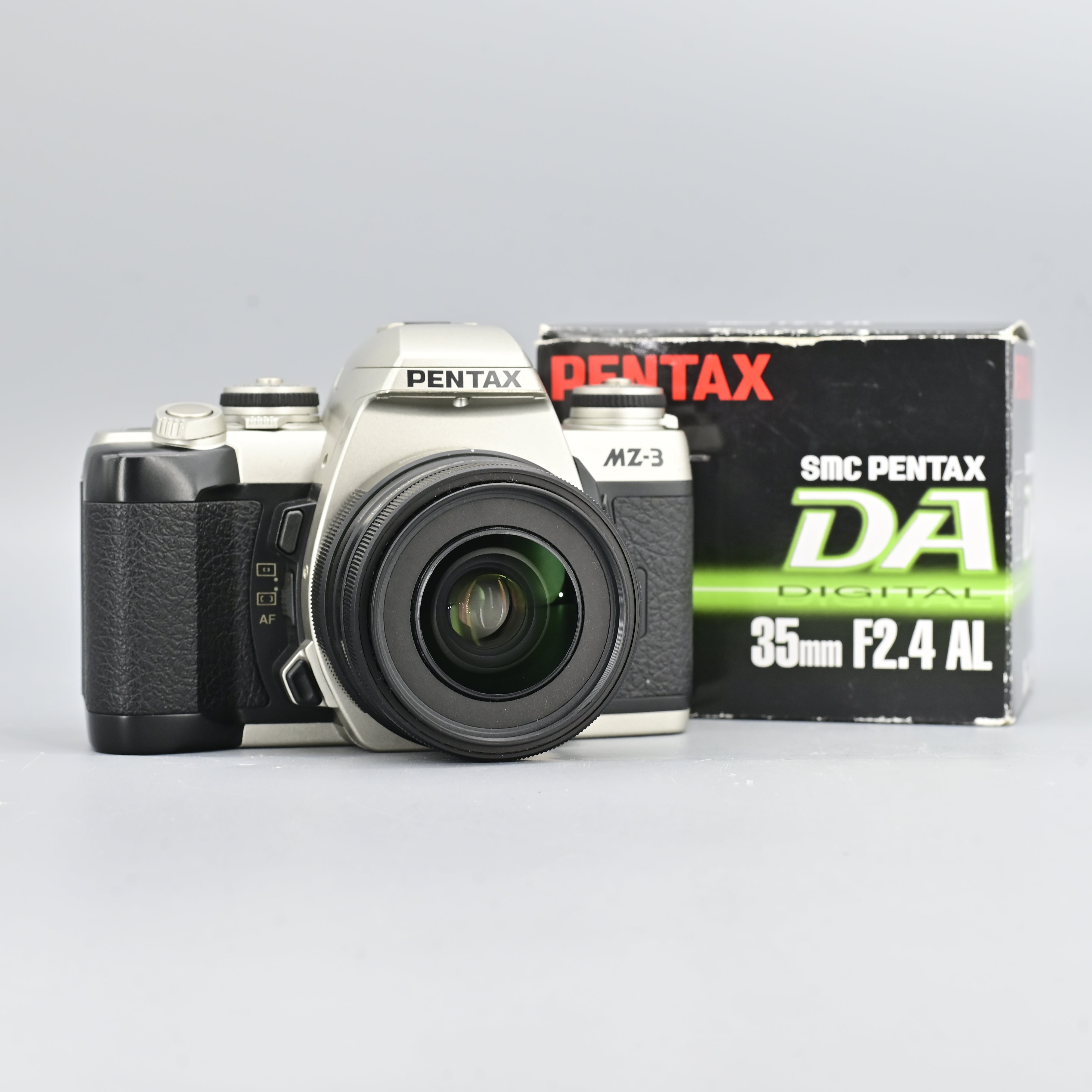 Pentax MZ-3 + SMC 35mm F2.4 AL Lens – SHOWA