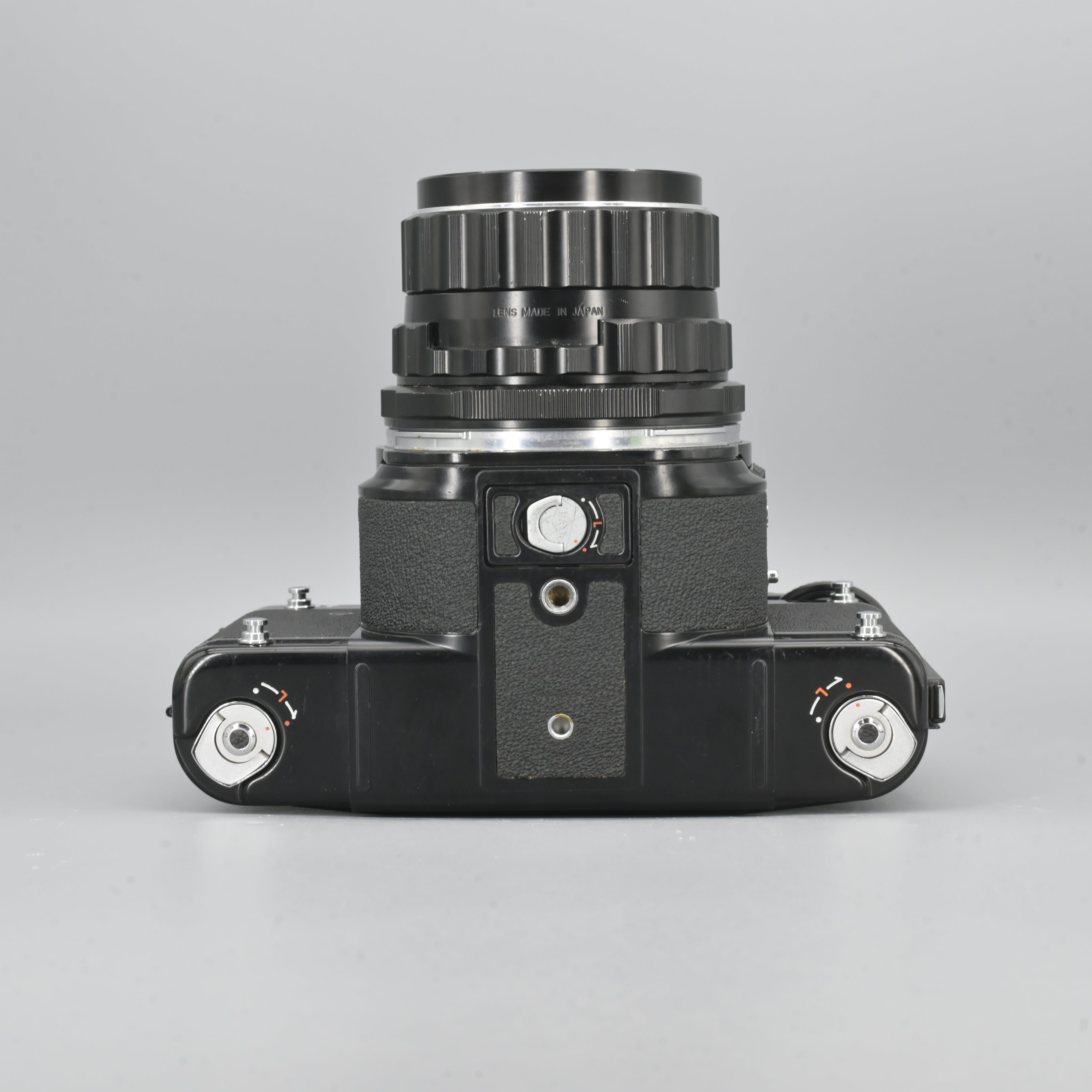 Pentax 67 + Takumar-6x7 105mm F2.4 Lens. – SHOWA