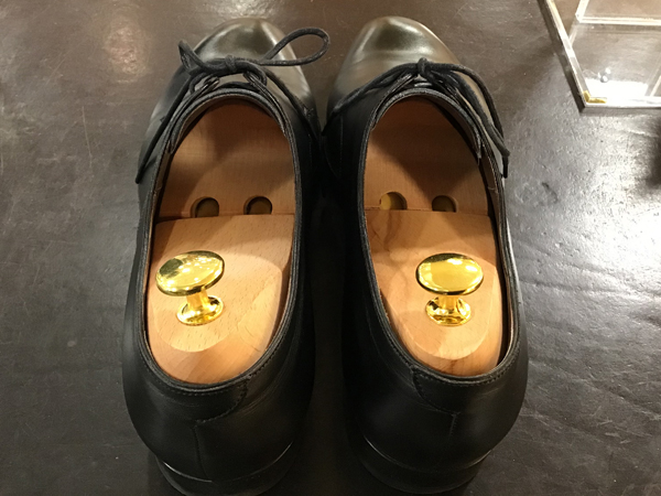 CARMINA」（カルミーナ）におすすめのシューケアグッズ | ShoesLife