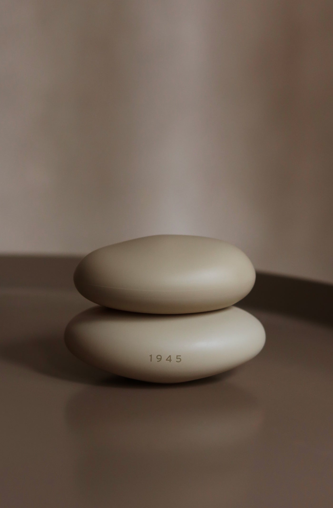 1945 オードトワレ｜ベージュ｜香水【送料無料】 – SHOLAYERED