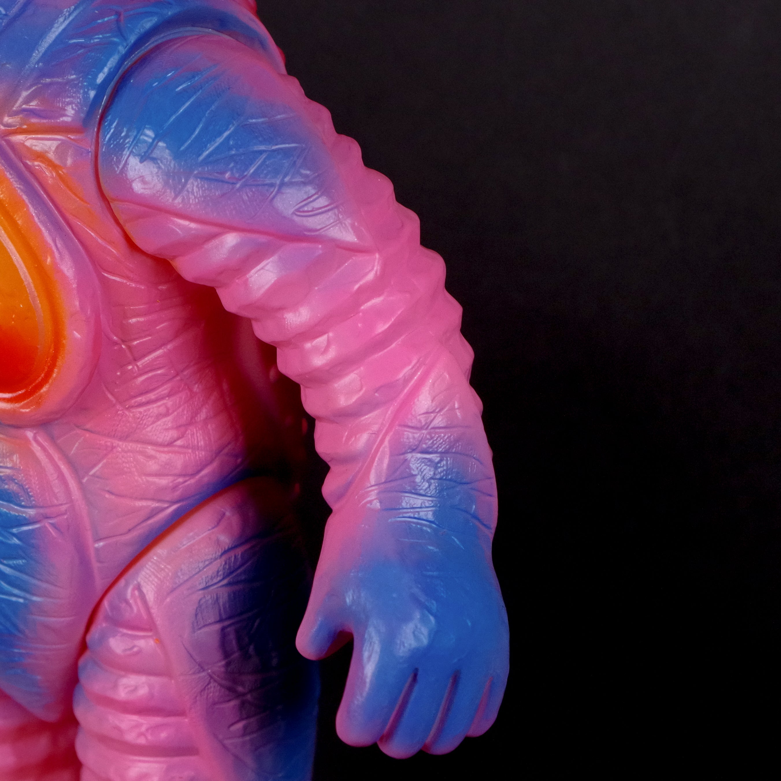 ブルマァク怪獣シリーズ ゼットン(ピンク) – セブンティーズ