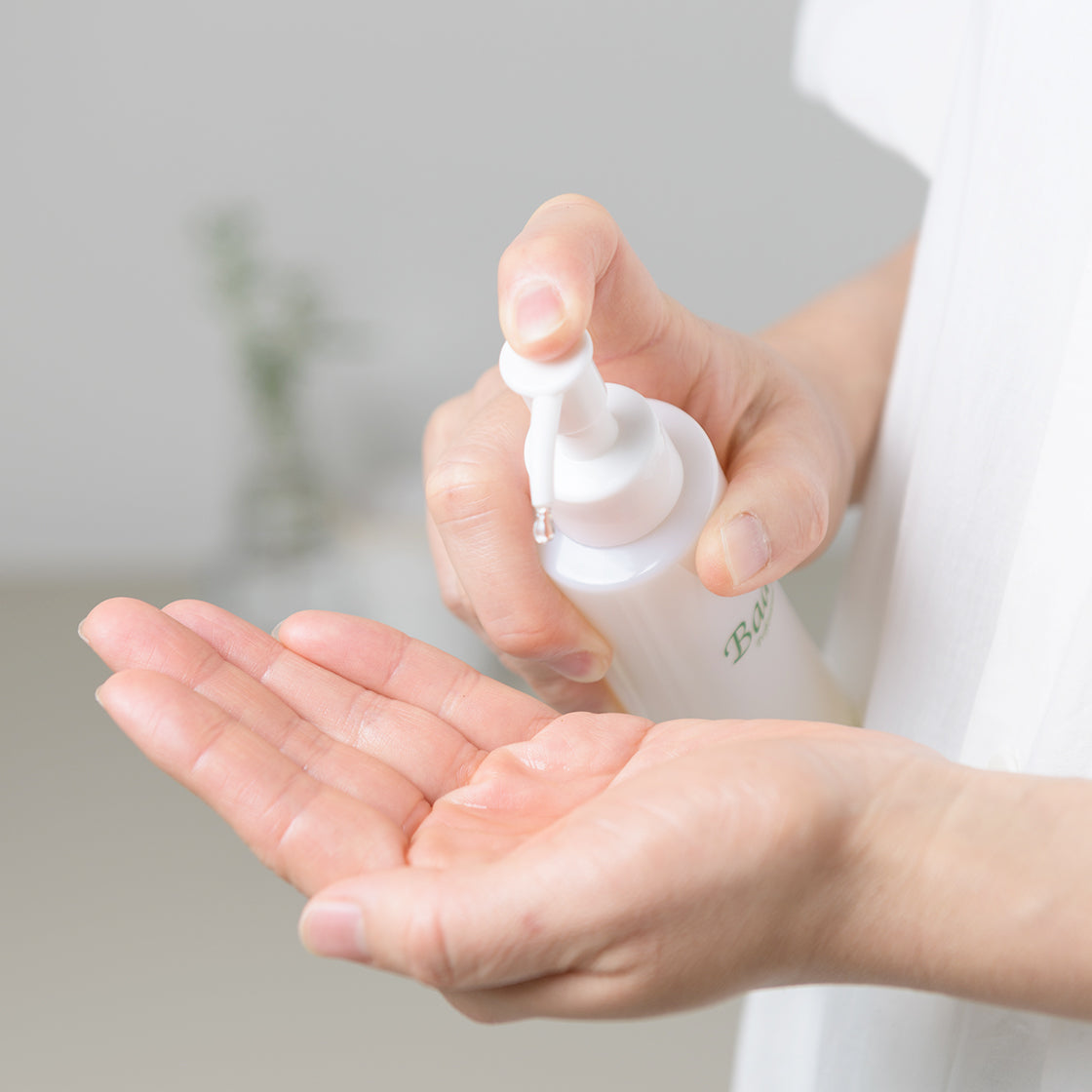 バーデンス エモリエントエッセンス ダメージスキン 200ml – モア