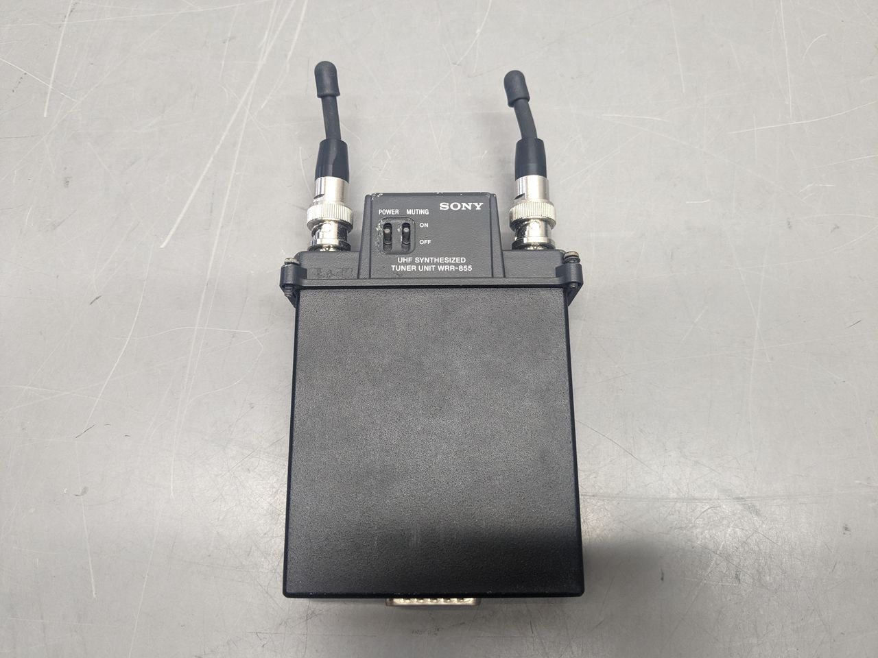 配信機器・PA機器・レコーディング機器 SONY UHF SYNTHESIZED TUNER