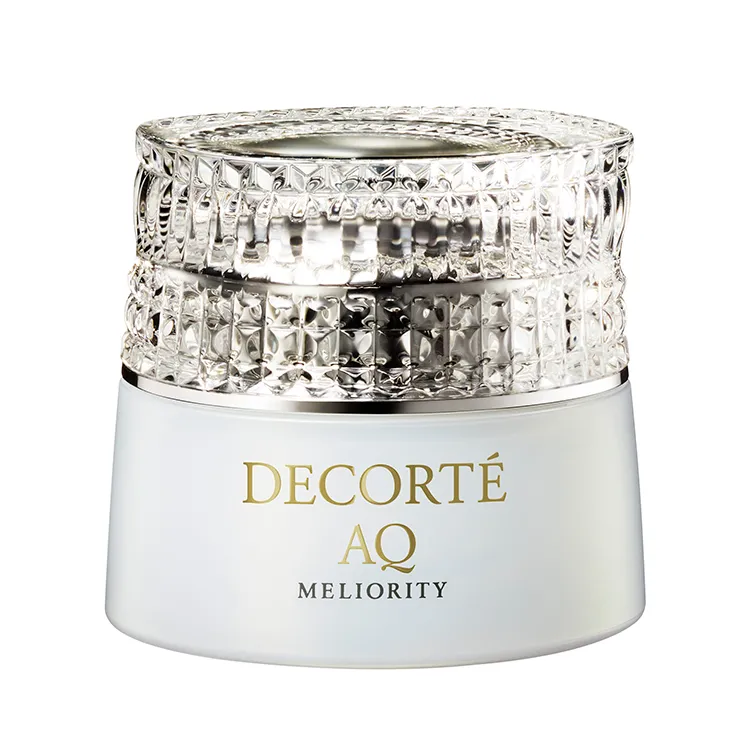 AQ ミリオリティ トリートメント パウダーファンデーション