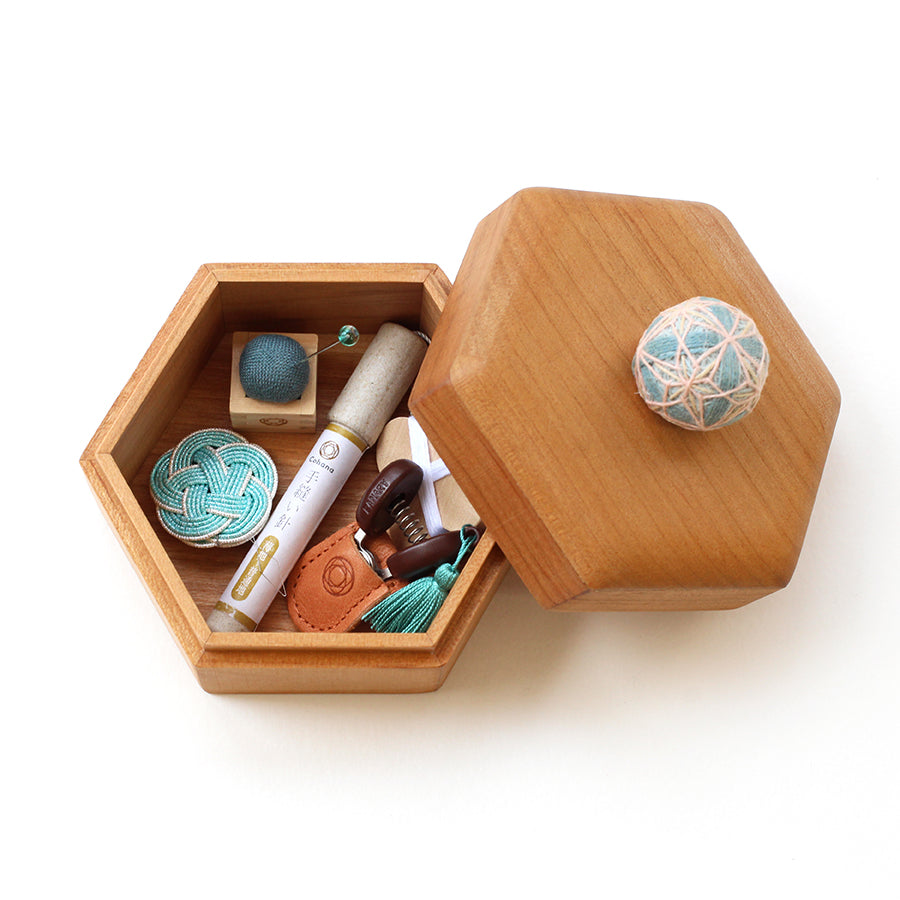 手まりの六角小箱 お裁縫セット – Cohana Online Store