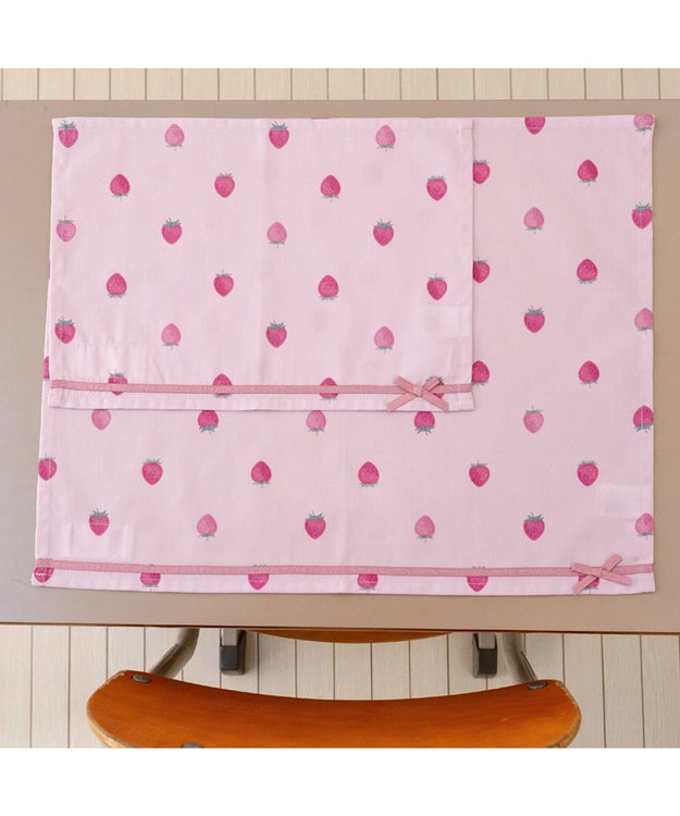 マザーガーデン 野いちご ランチマット 大《レトロストロベリー柄
