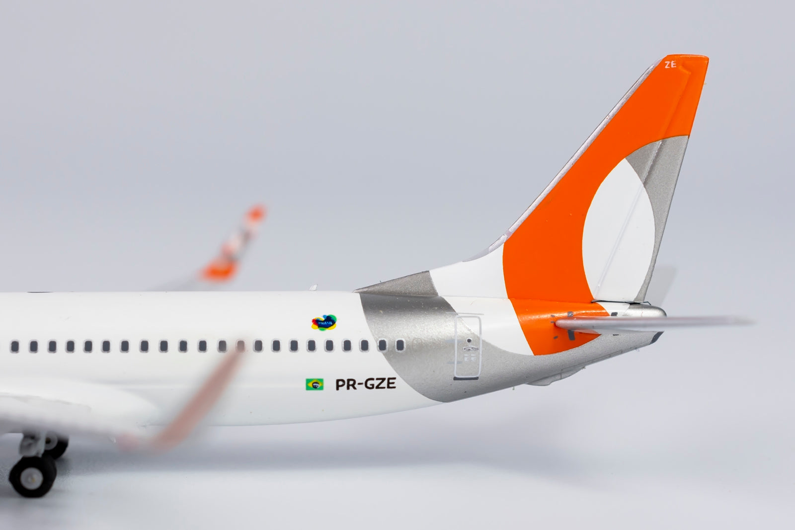 1/400 GOL Linhas Aereas B 737-800/w NG Models 58137 – The Flying Shop