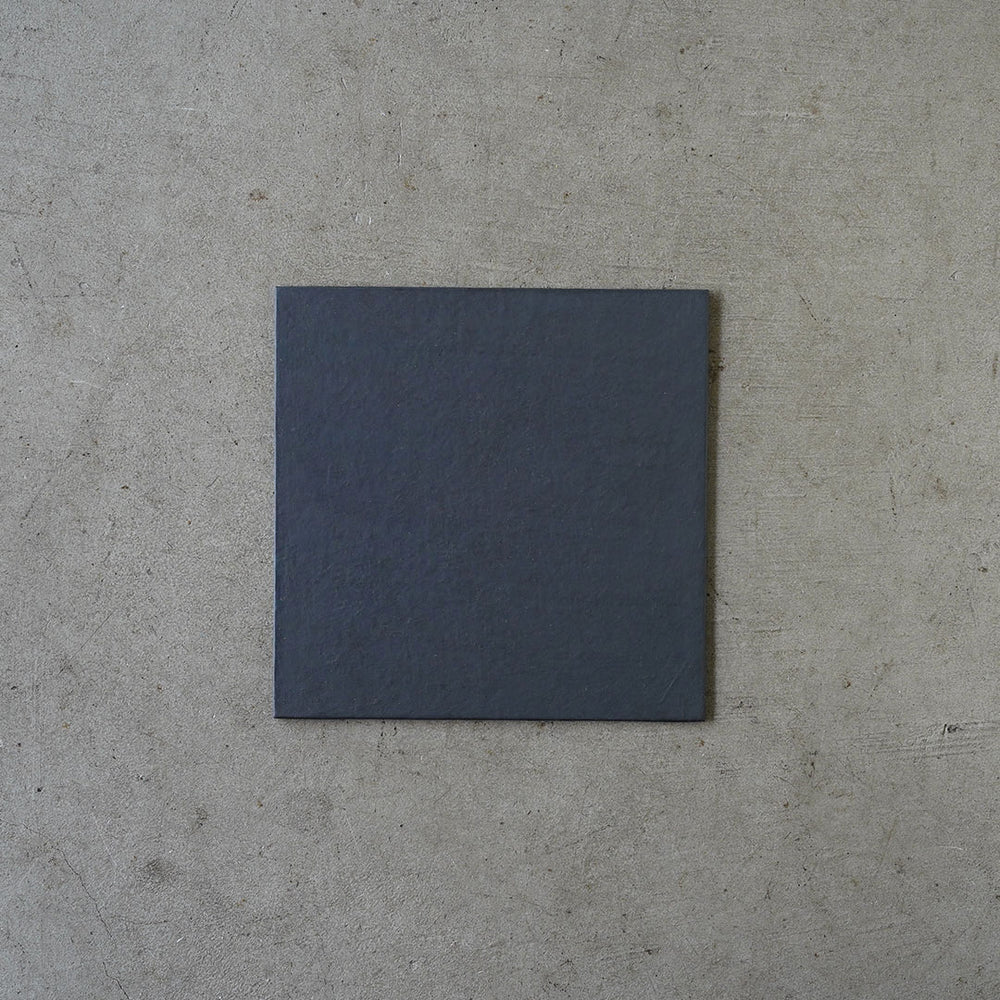 ハタノワタル 敷板 180×180 BK – 雨晴/AMAHARE