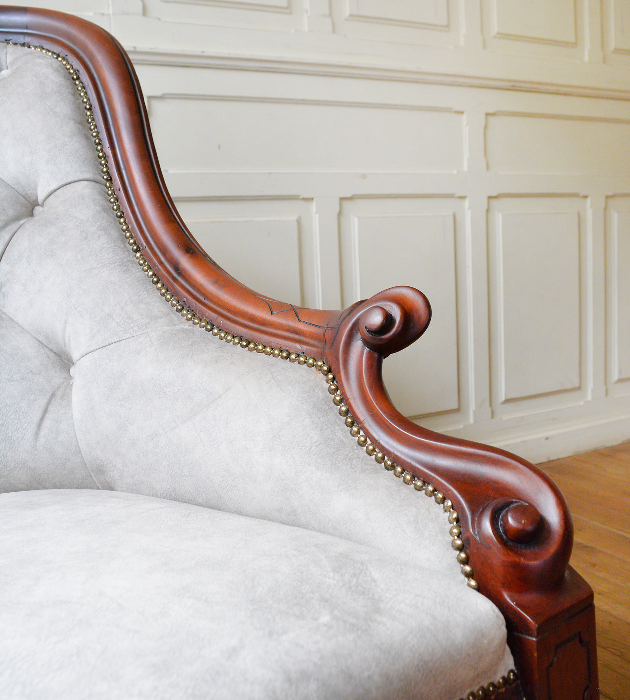 アームチェア – 英国アンティーク家具専門店 神戸家具オンラインショップ