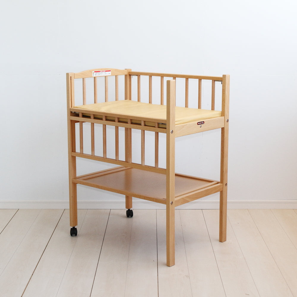 おむつ替え台 澤田工業【レンタル｜ビニールレザーマット付】 – ベビー