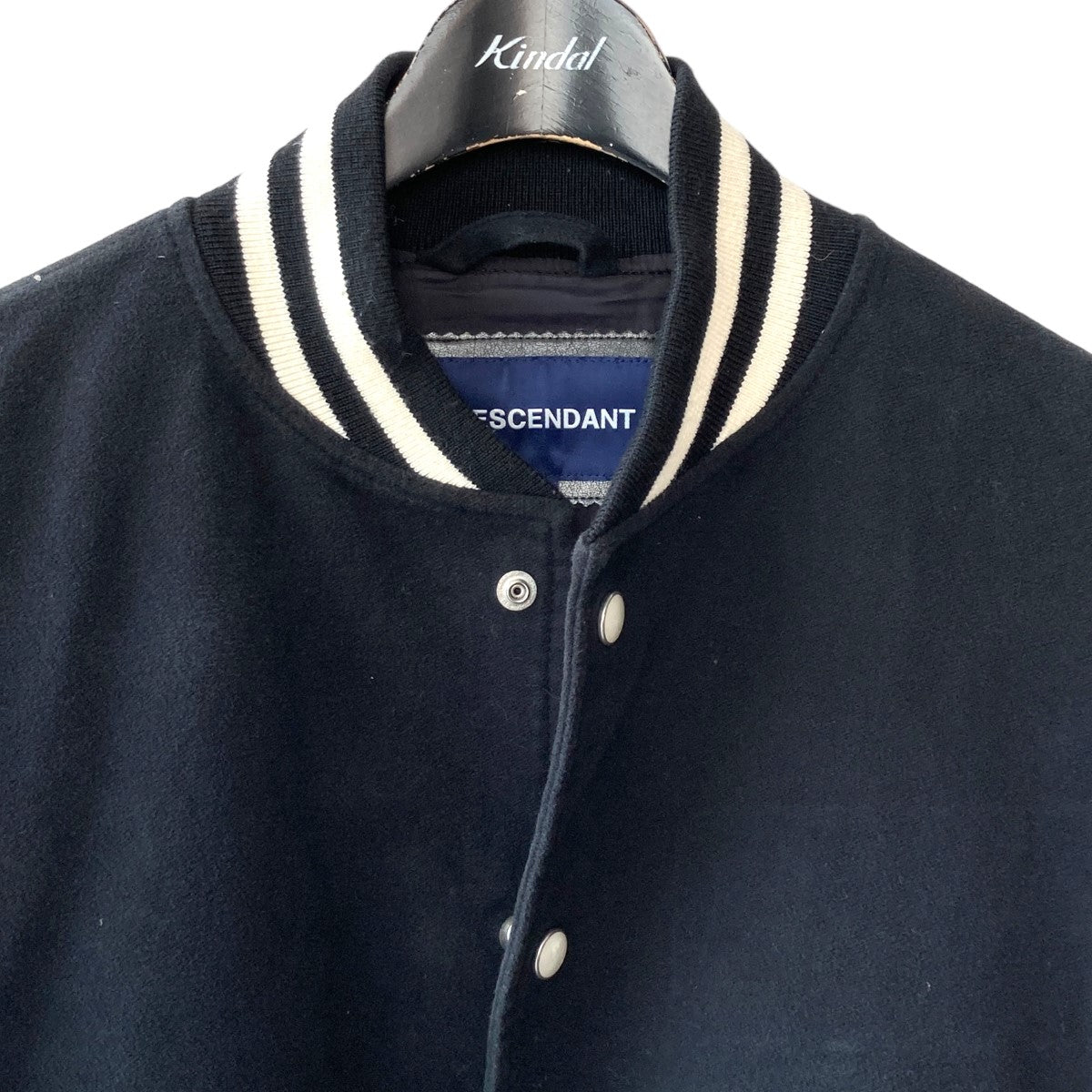 DESCENDANT(ディセンダント) スタジャン ブラック、アイボリー サイズ